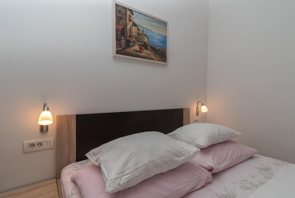 Villa Marija โตรกีร์ ภายนอก รูปภาพ