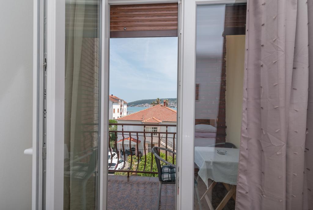 Villa Marija โตรกีร์ ภายนอก รูปภาพ