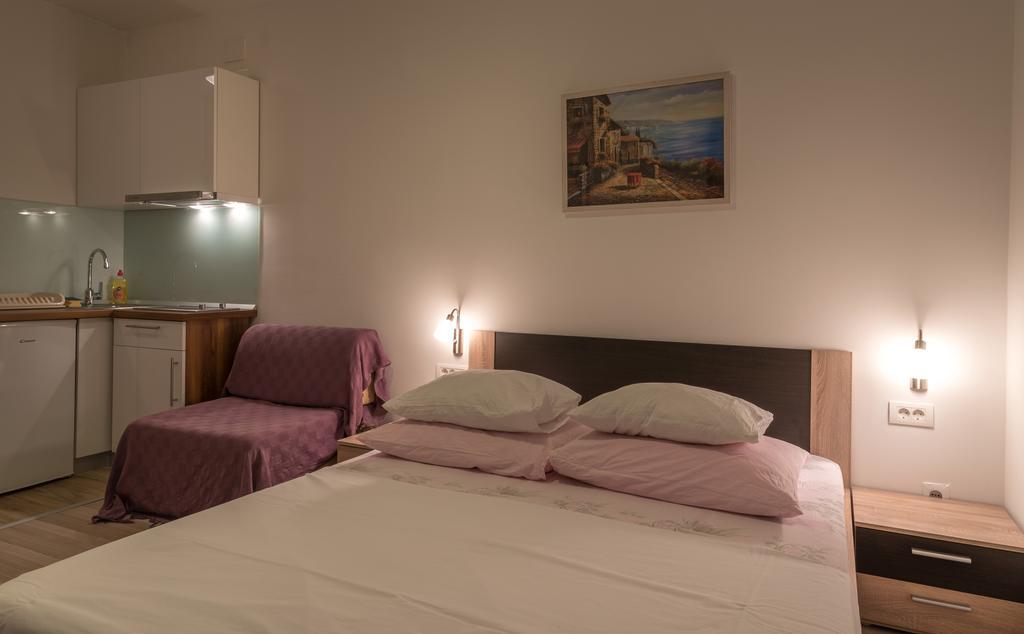 Villa Marija โตรกีร์ ภายนอก รูปภาพ